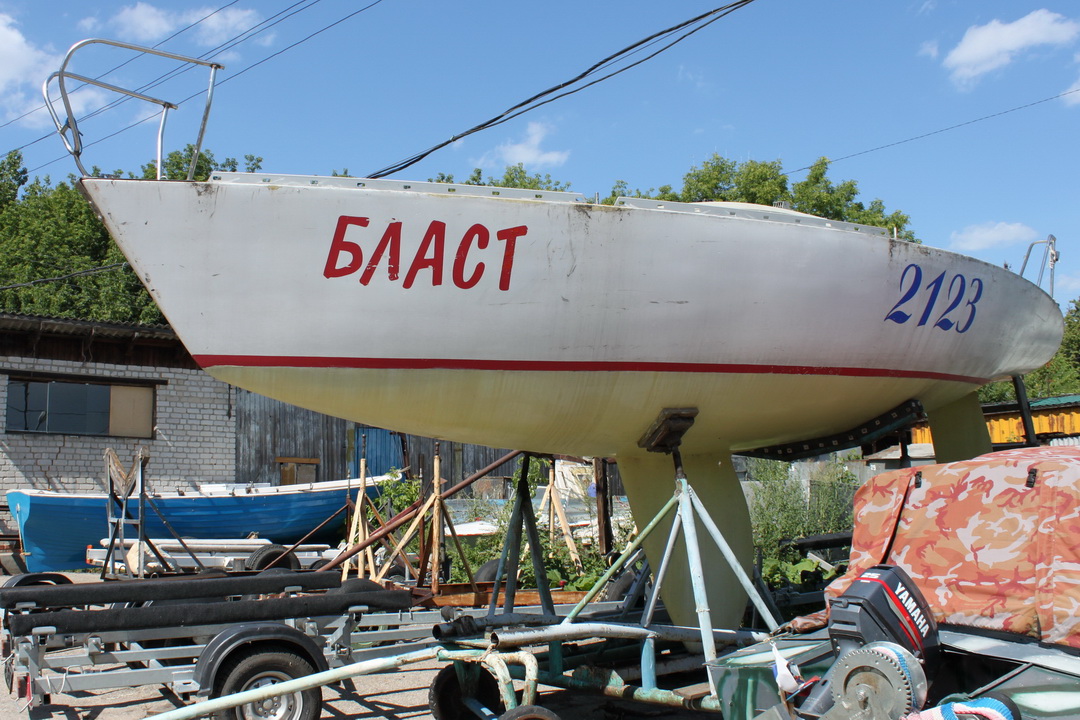 УАЗ подарил яхту «Бласт» спортшколе ДОСААФ